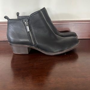 Lucky Brand size 8 women’s Basel boots